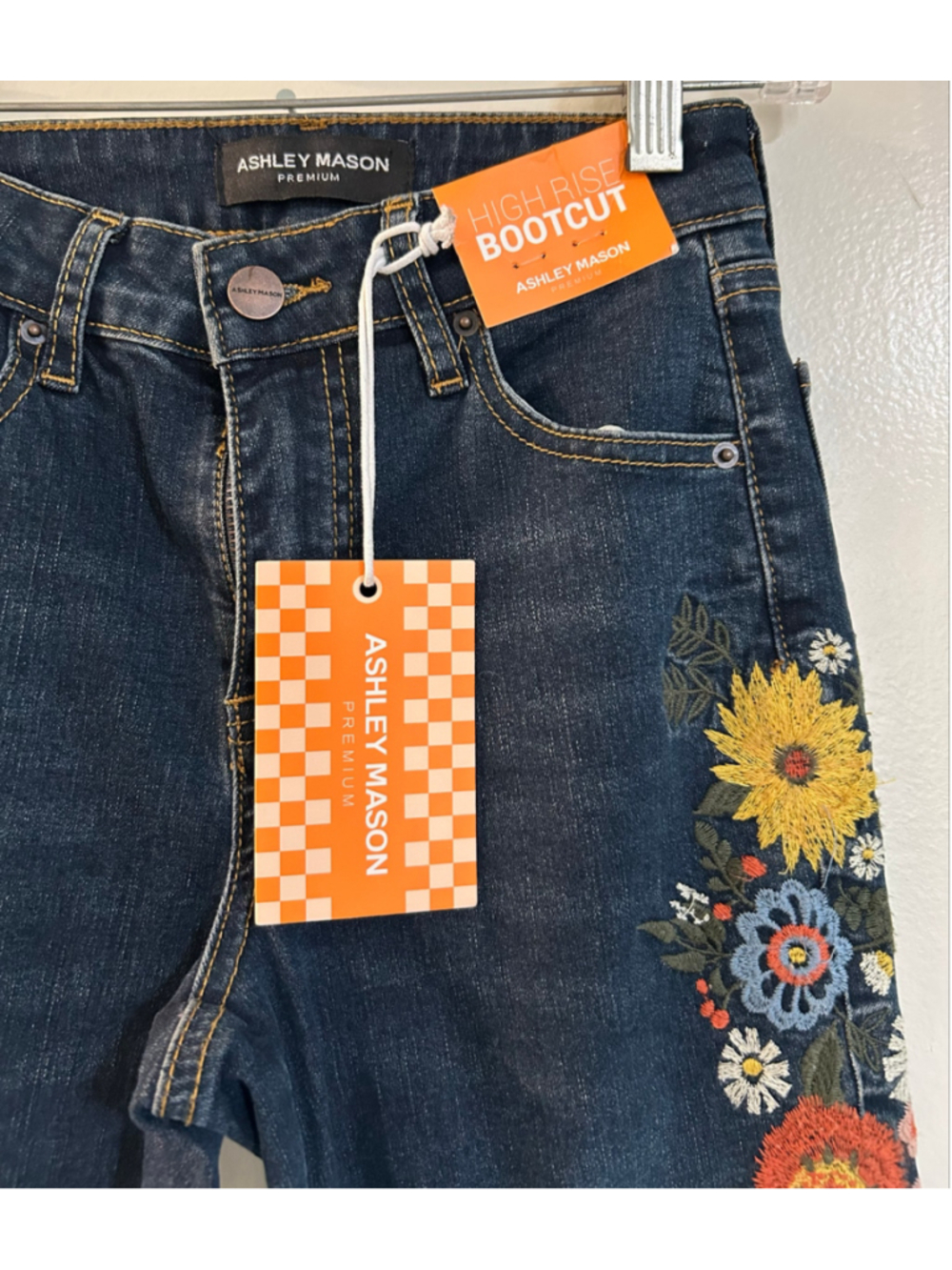 Ashley Mason Premium High Rise Bootcut Jeans Size 0/24 Floral Embroidered NWT - Picture 3 of 6